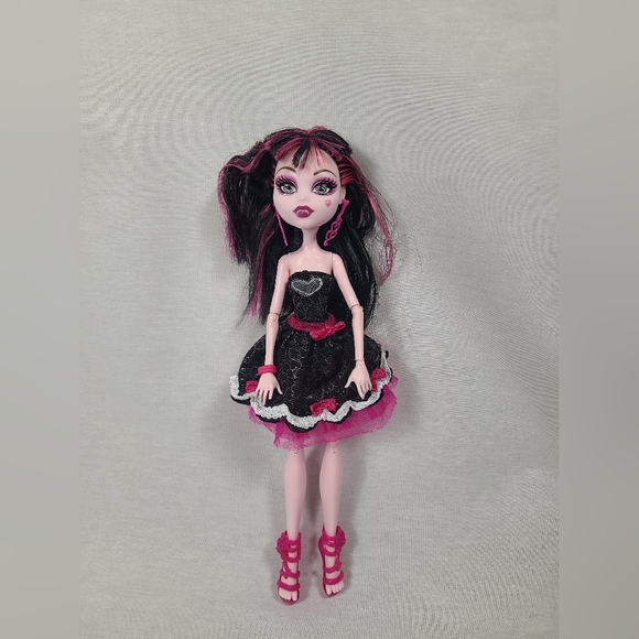 monster high Other - Mattel Monster High Doll Draculaura Sweet 1600 reissue